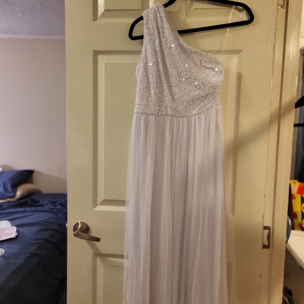 Elegant One-Shoulder White Sequin Gown